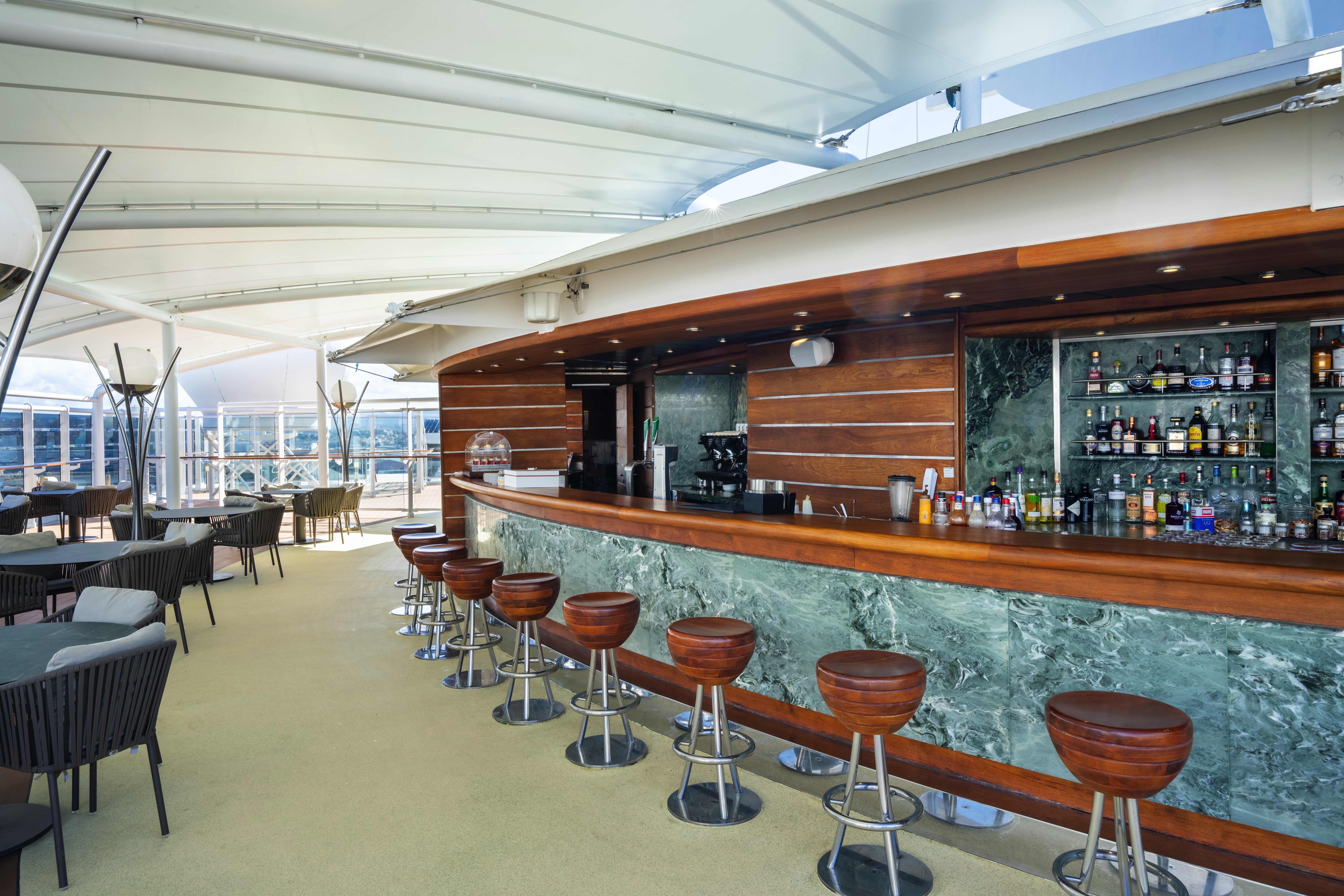 MSC Fantasia - The One Bar